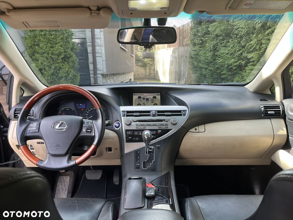 Lexus RX - 8