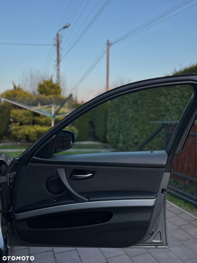 BMW Seria 3 320d xDrive - 30