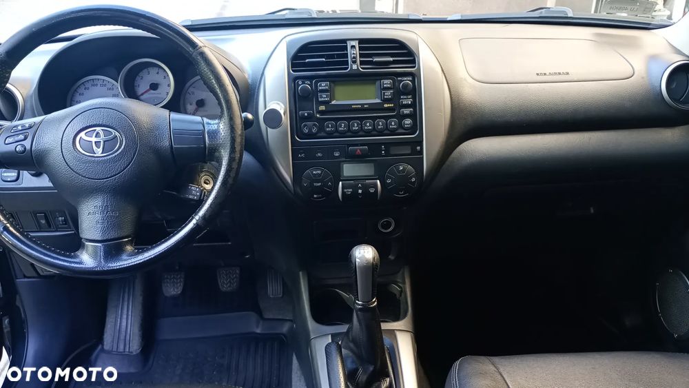Toyota RAV4 2.0 D-4D 4x4 - 17