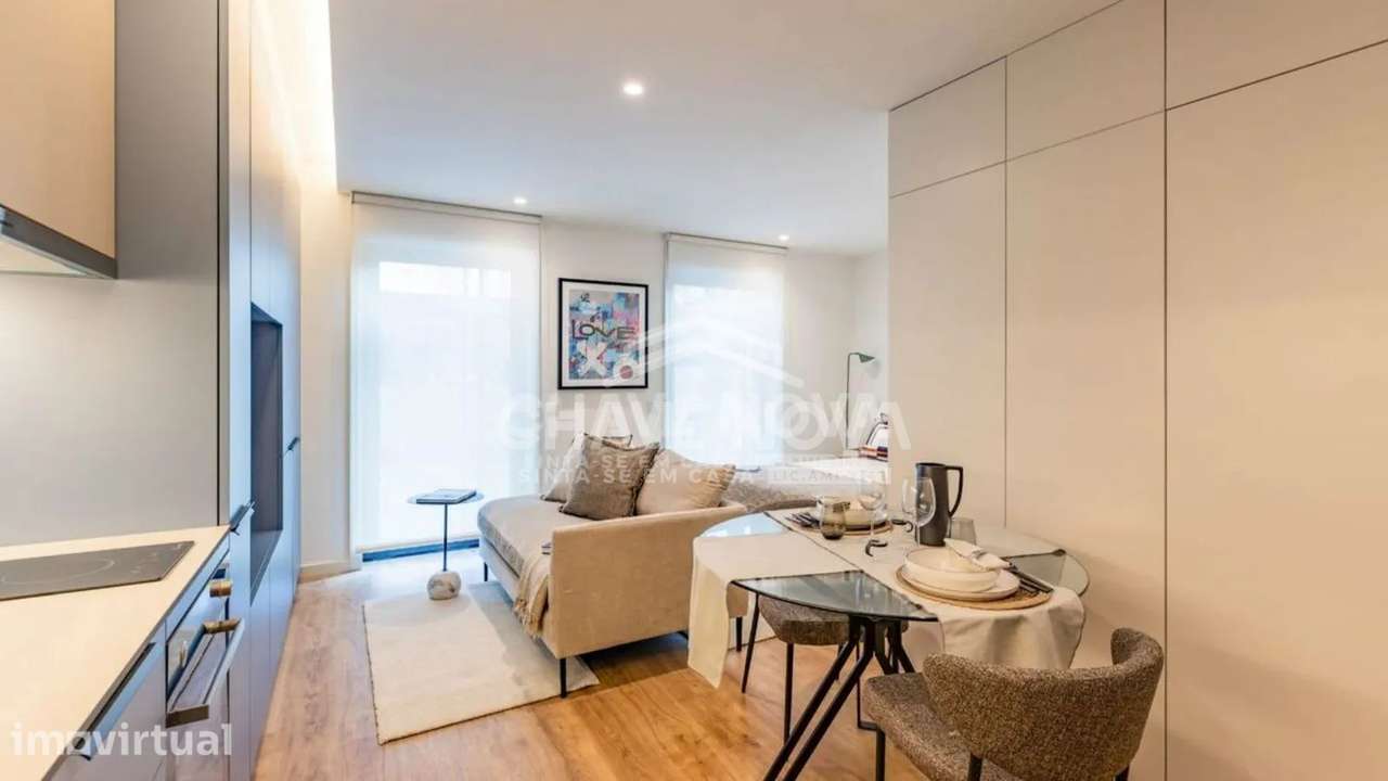 Apartamento T0 como Novo junto ao Hospital de São João com l/ garagem