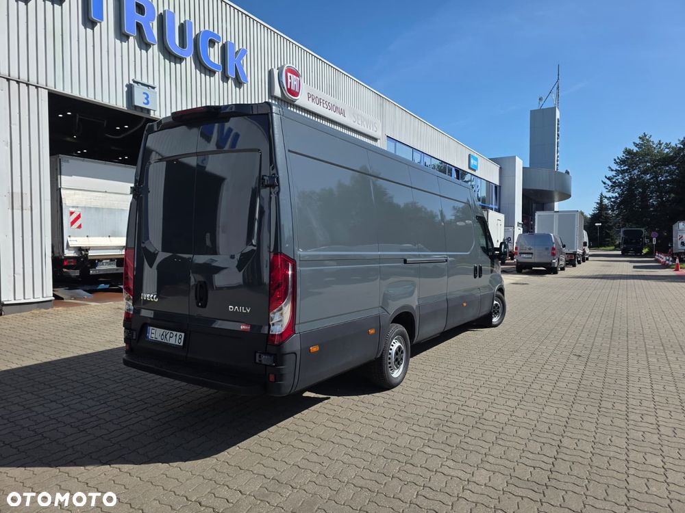 Iveco 35S18 Chłodnia Izoterma Furgon Maxi Izolowany Blaszak Krajowy 3l 180KM Ledy Nawigacja - 24