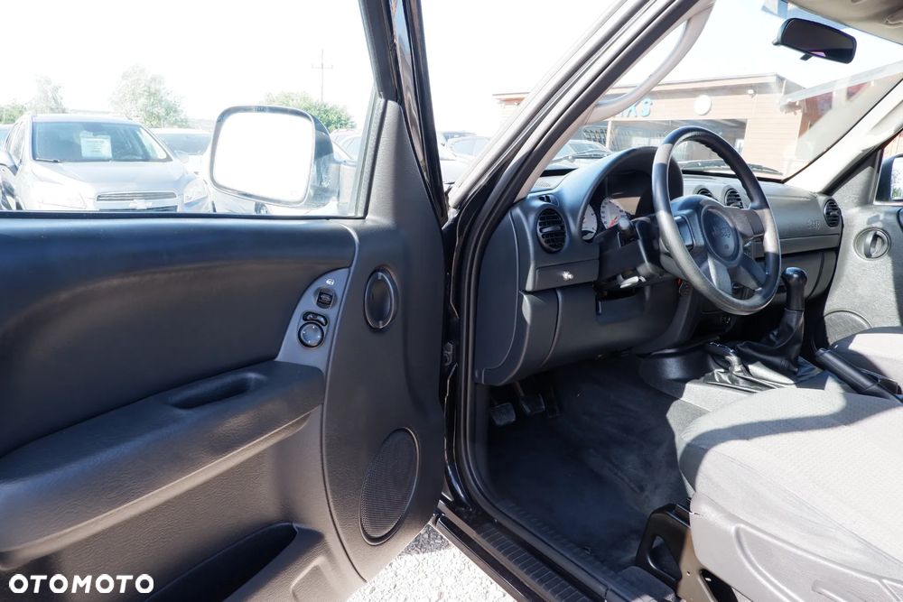 Jeep Cherokee 2.5L CRD Sport - 24