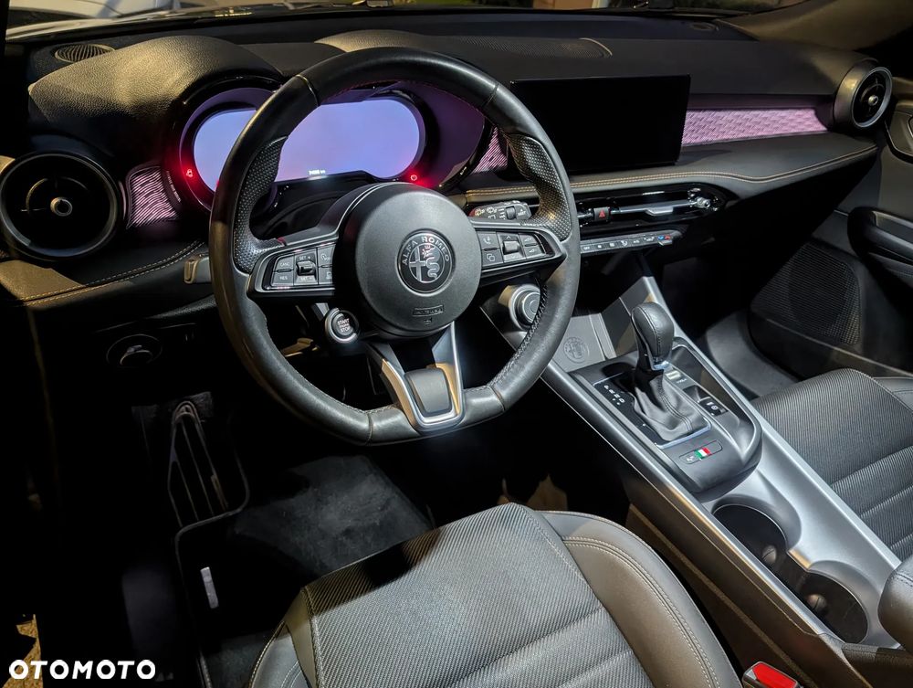 Alfa Romeo Tonale 1.5 T4 GSE mHEV TI DCT - 32