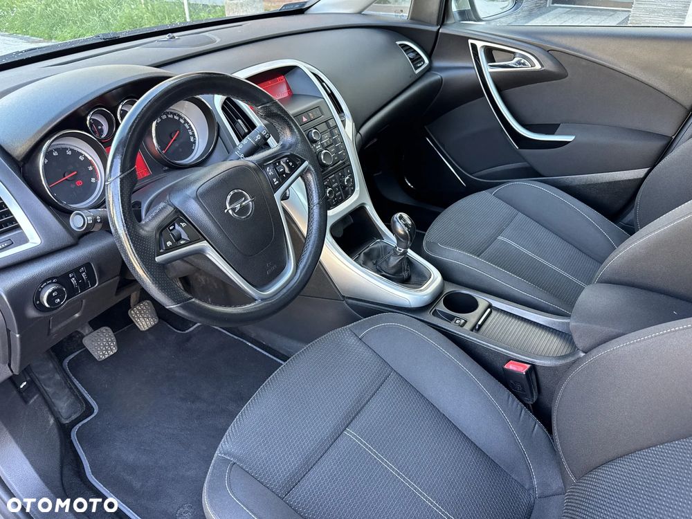 Opel Astra 1.6 Design Edition - 16