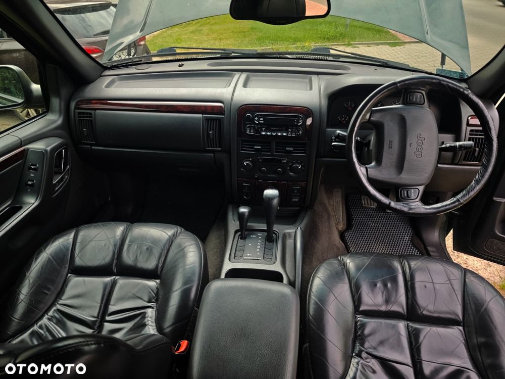 Jeep Grand Cherokee - 8