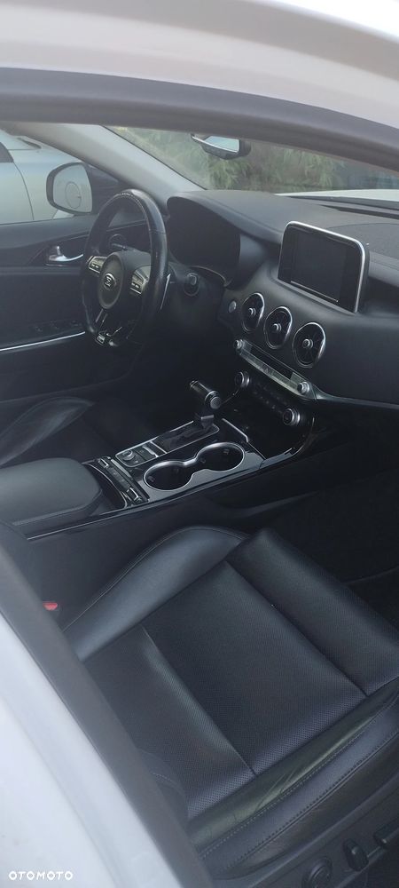 Kia Stinger 2.0 T-GDI GT Line - 3