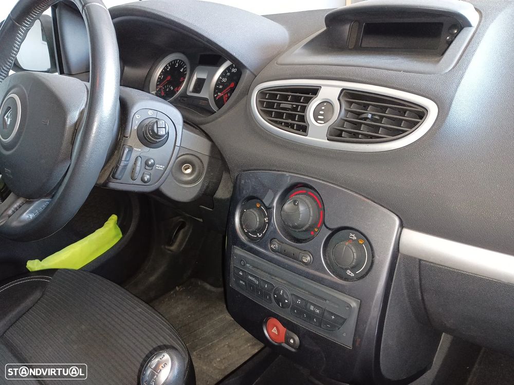 Renault Clio 1.5 dCi Confort 89g - 15