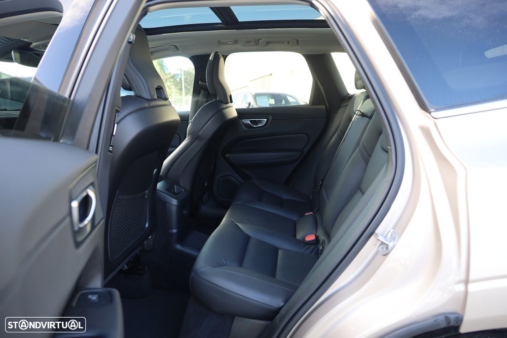 Volvo XC 60 2.0 T6 PHEV Plus Bright AWD - 10