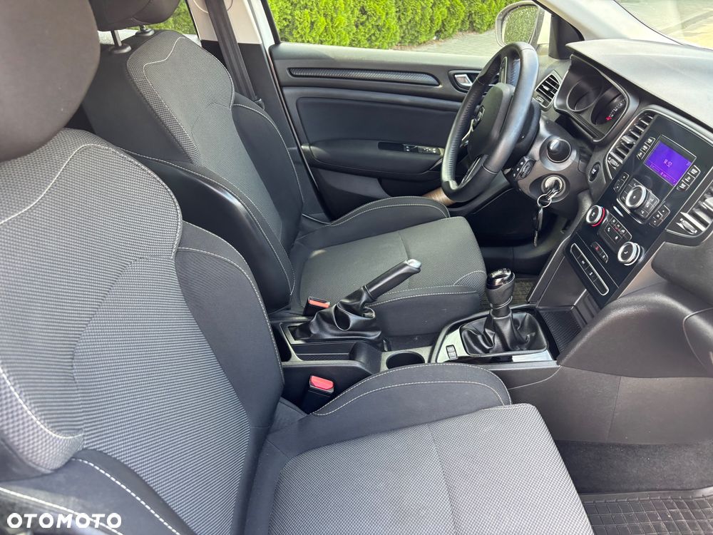 Renault Megane ENERGY TCe 100 LIFE - 13