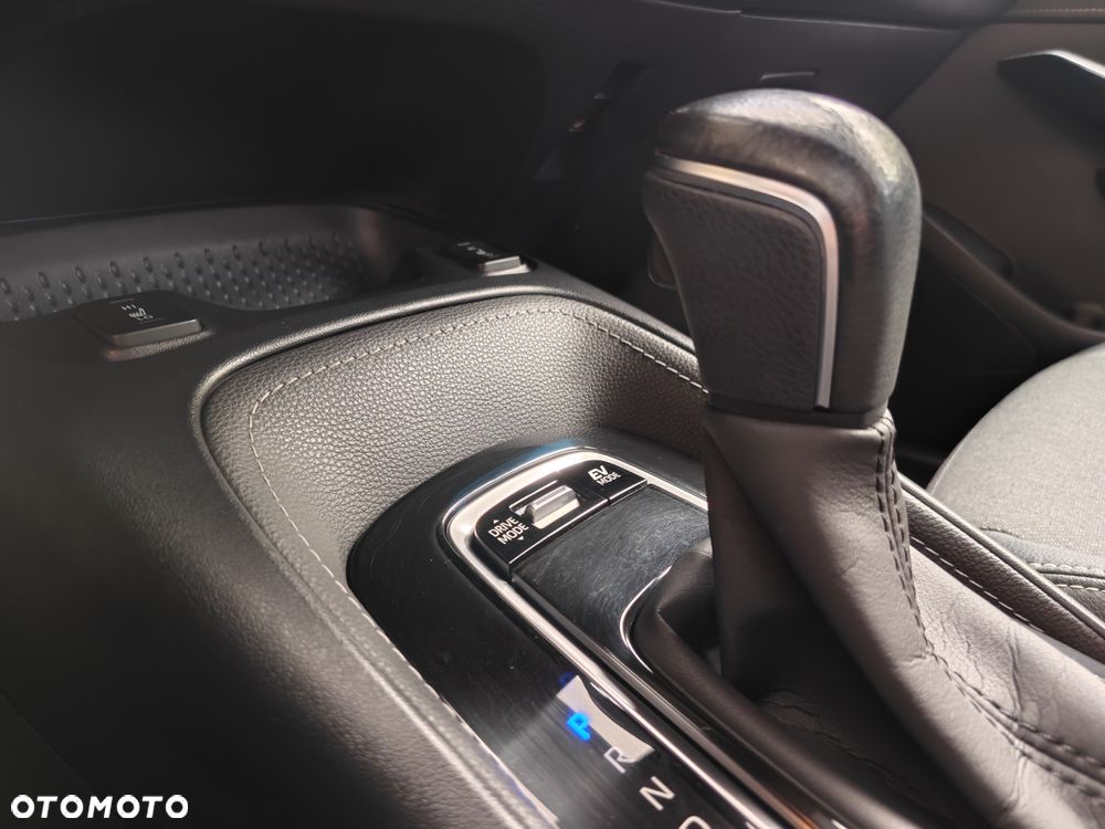 Toyota Corolla 2.0 Hybrid Comfort - 29