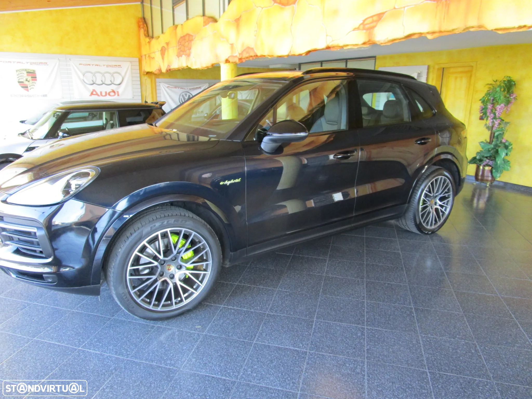 Porsche Cayenne E-Hybrid Platinum Edition - 2