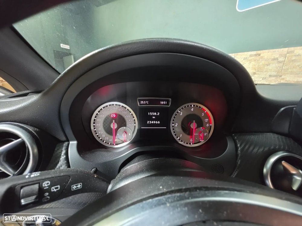 Mercedes-Benz A 200 CDI AMG Line - 14