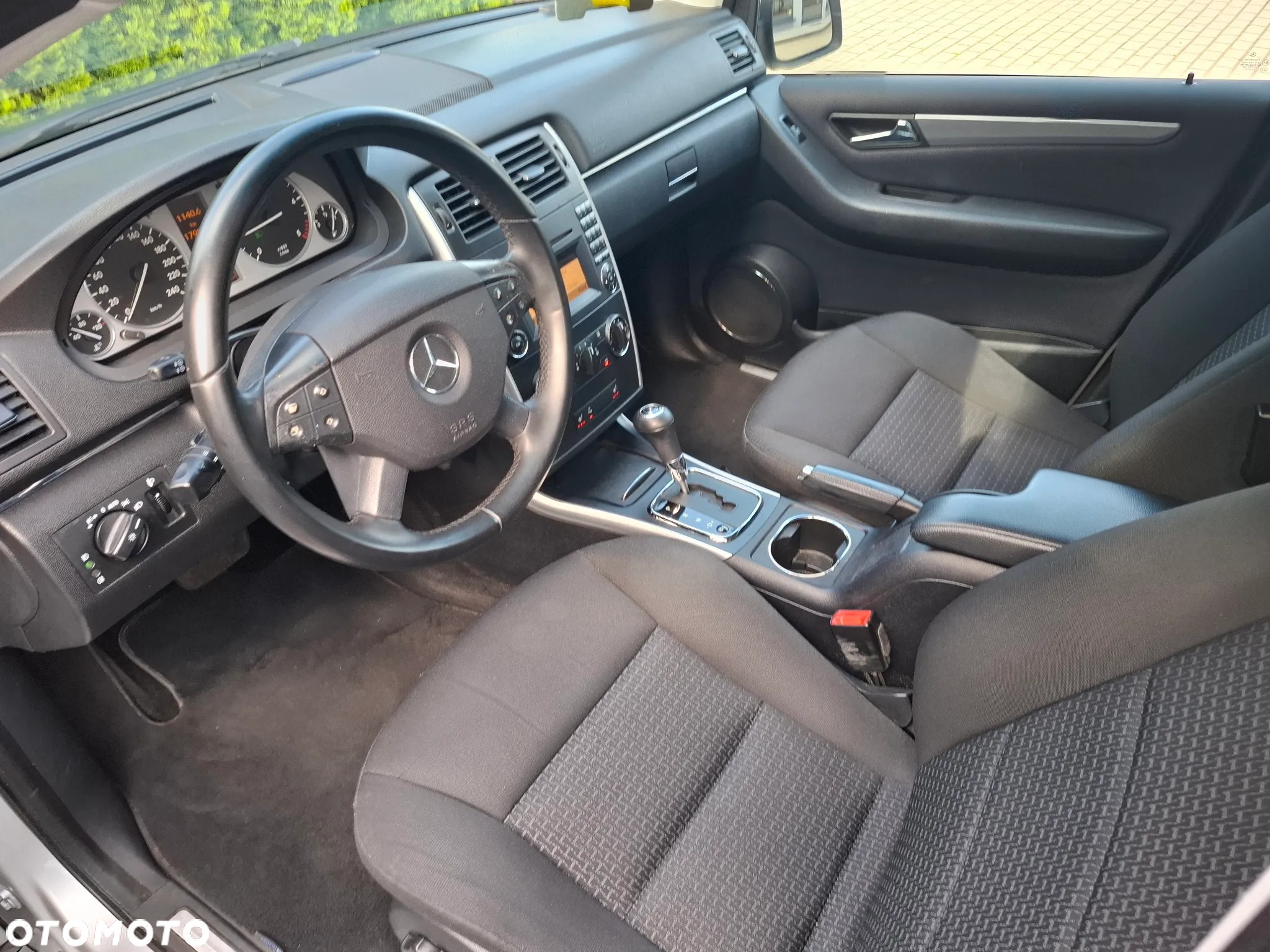 Mercedes-Benz Klasa B 180 CDI Autotronic - 19