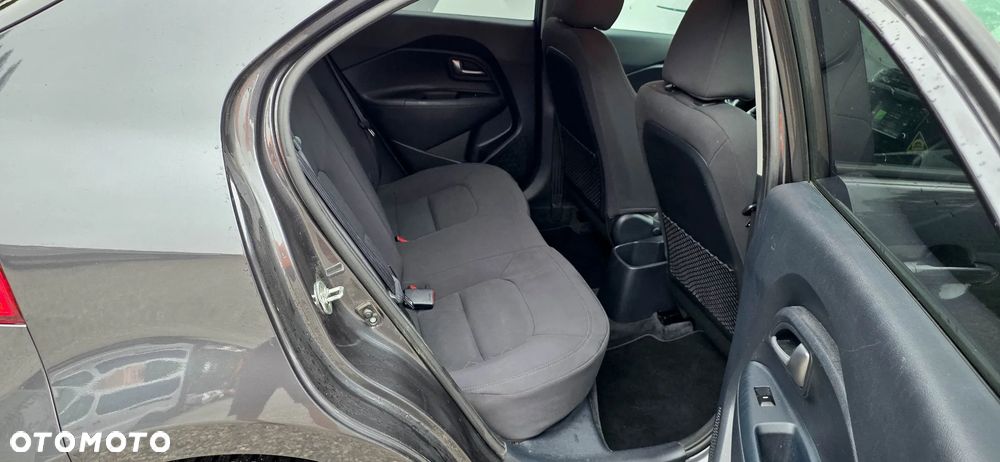 Kia Rio 1.4 Dream Team Edition - 18