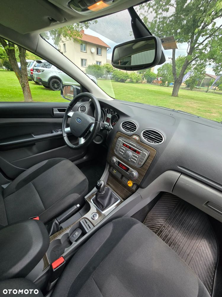 Ford Focus - 24