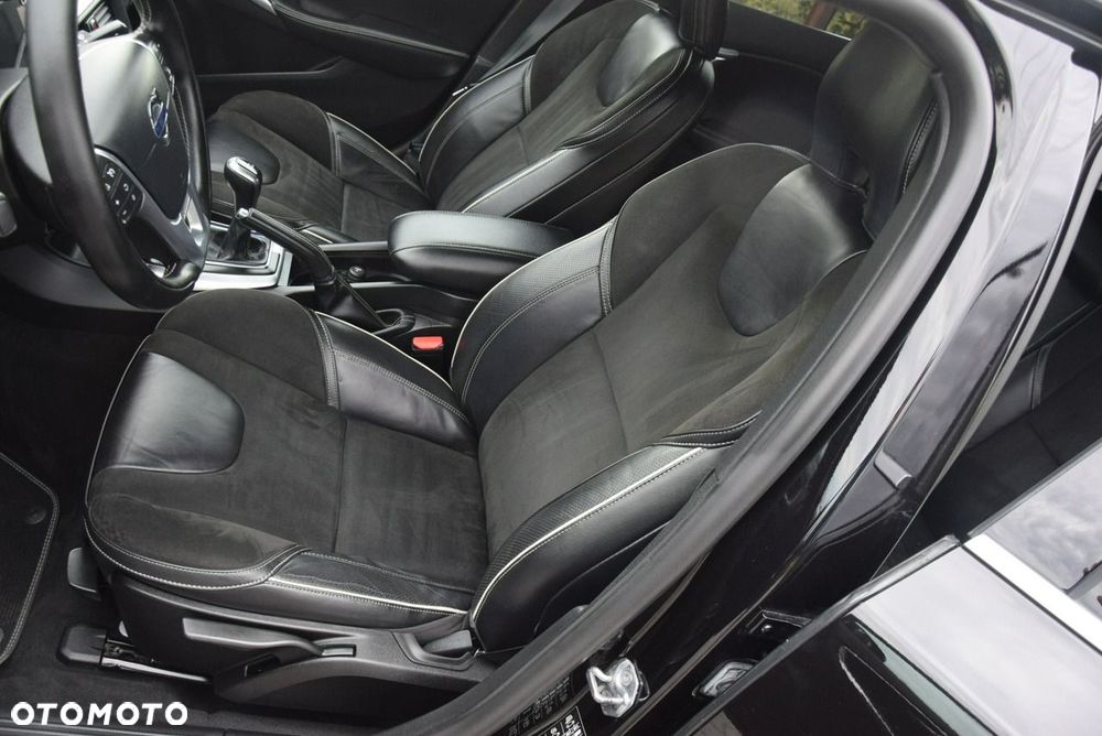 Volvo V40 D2 - 26