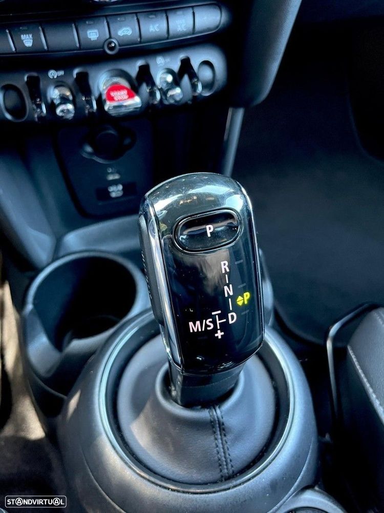 MINI 5 Portas One Classic Auto - 31