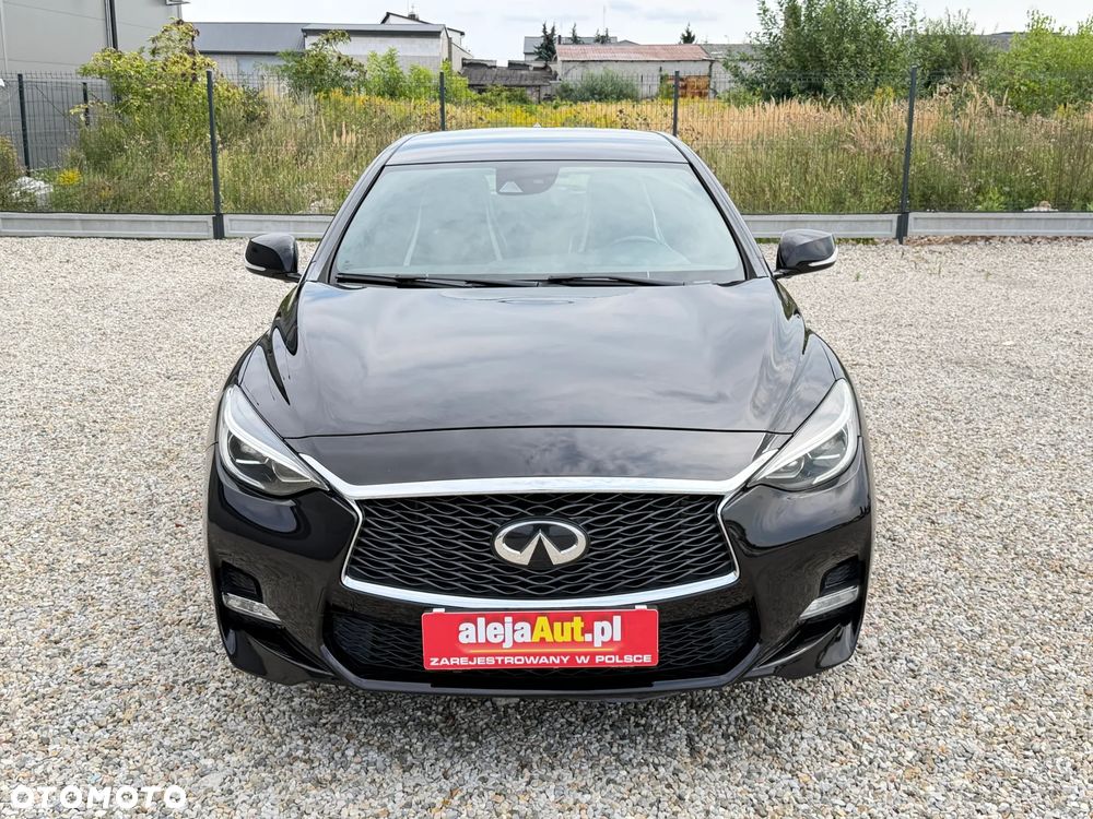 Infiniti Q30 1.6t Sport 7DCT - 10