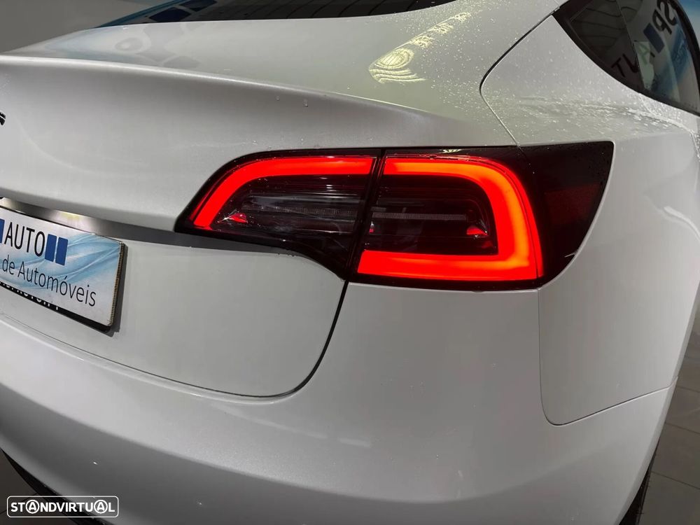 Tesla Model 3 Long Range Tração Traseira - 27