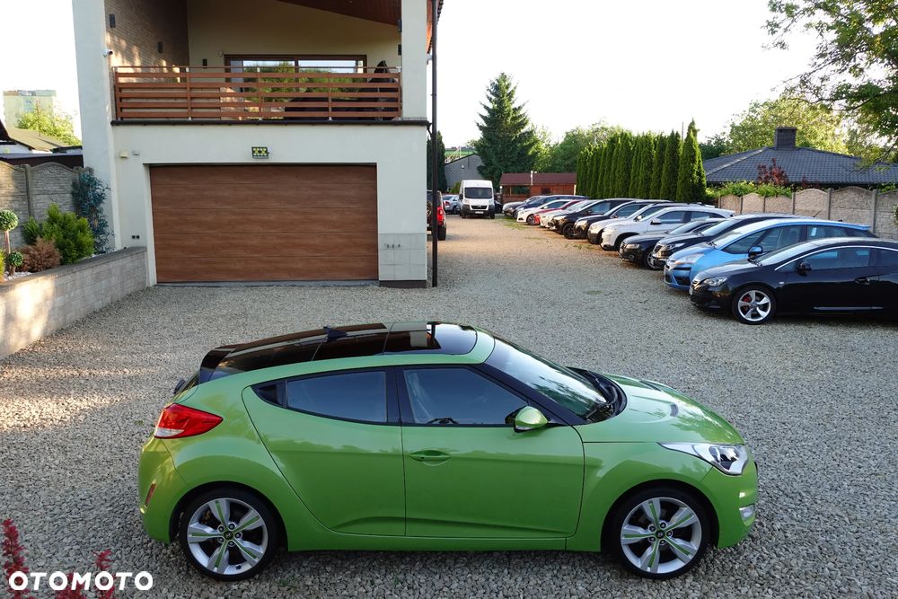 Hyundai Veloster - 5