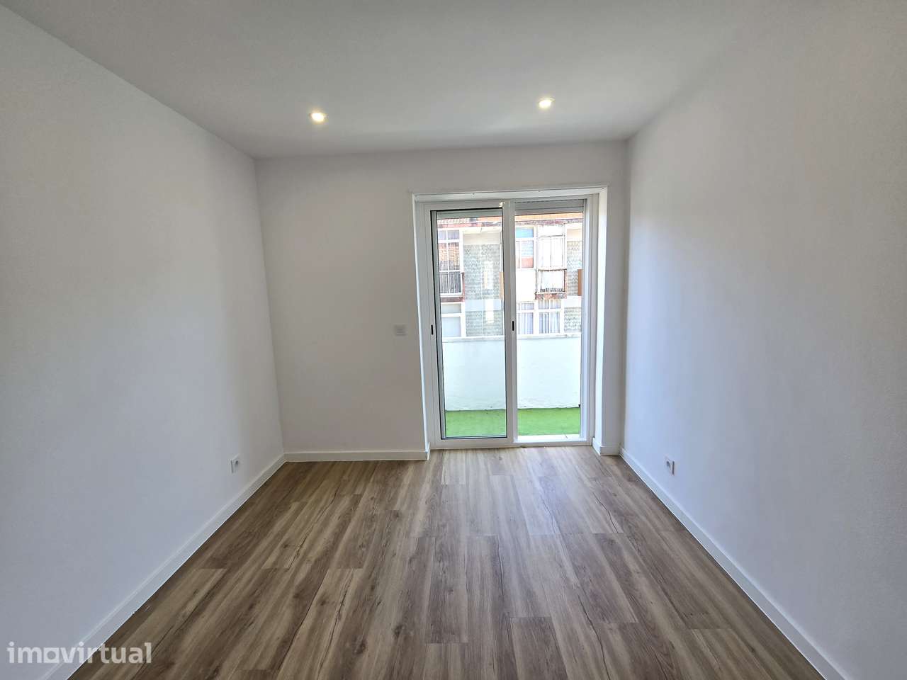 Apartamento T3 Totalmente Remodelado – Cacém - Grande imagem: 5/26