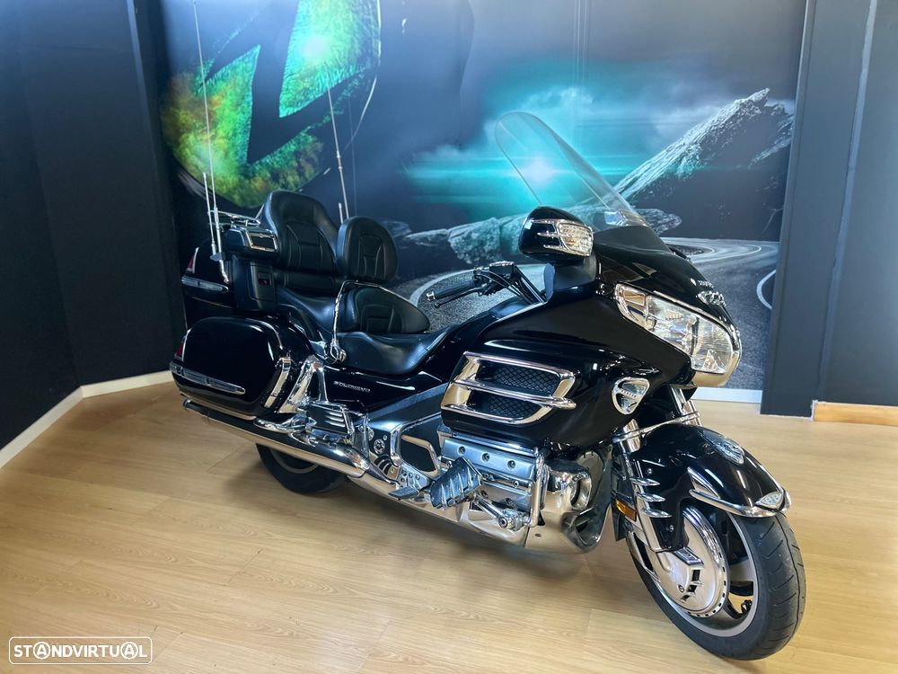 Honda Goldwing - 1