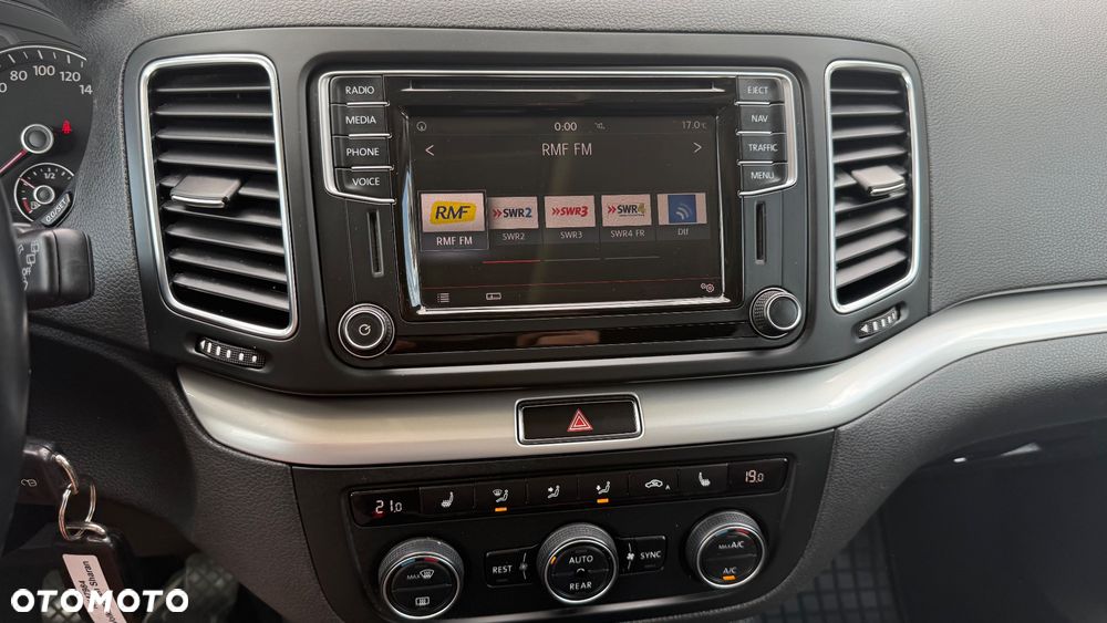 Volkswagen Sharan 2.0 TDI (BlueMotion Technology) Comfortline - 27