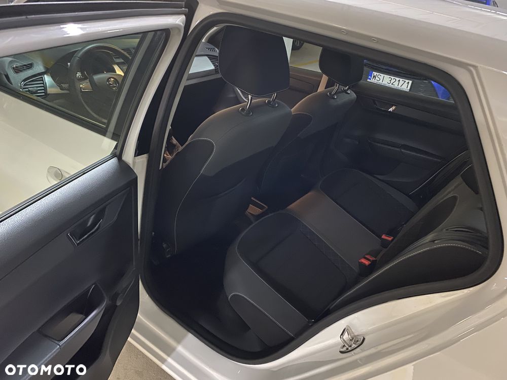 Skoda Fabia 1.0 Ambition - 12