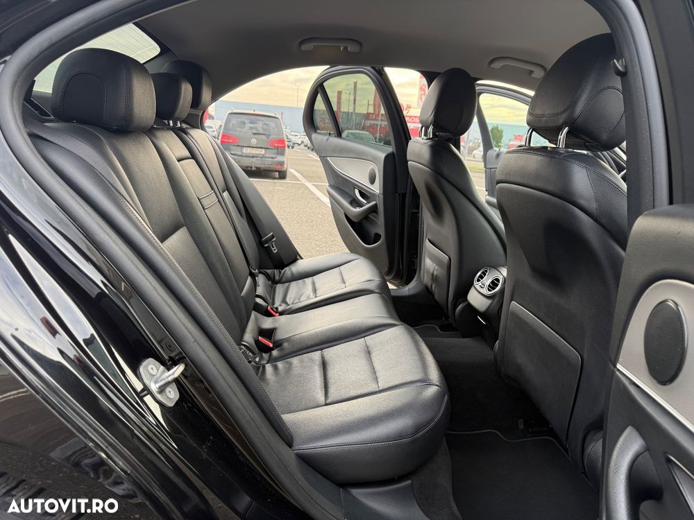 Mercedes-Benz E 220 d 9G-TRONIC - 26