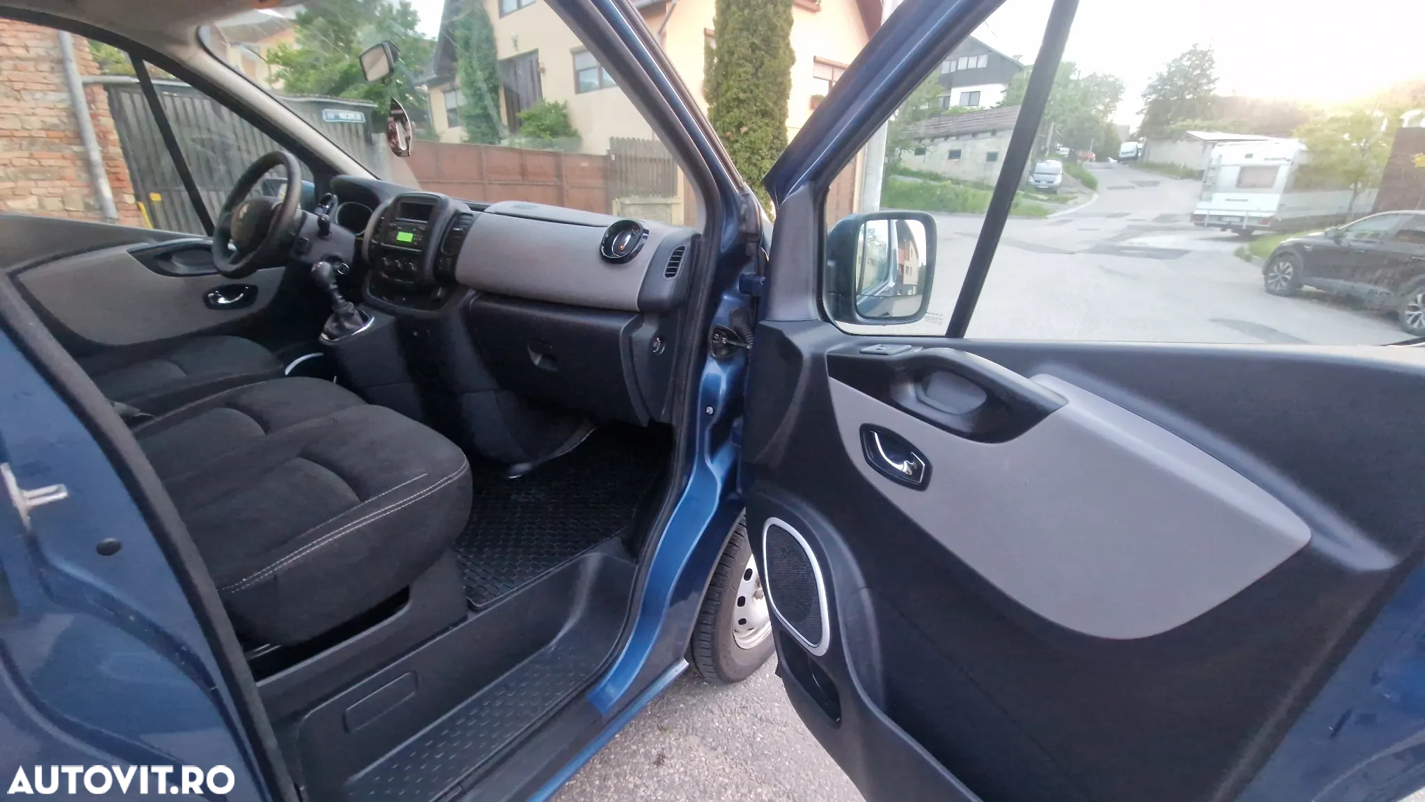 Renault Trafic ENERGY dCi 145 Grand Combi Expression - 15