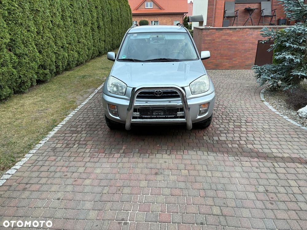 Toyota RAV4 1.8 VVT-i 4x2 - 2