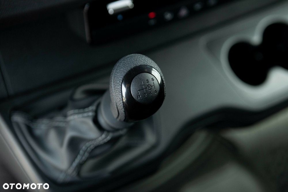 Mercedes-Benz Sprinter - 22