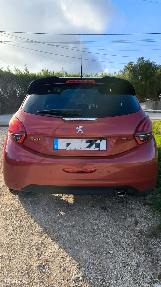 Peugeot 208 1.2 PureTech GT Line - 6