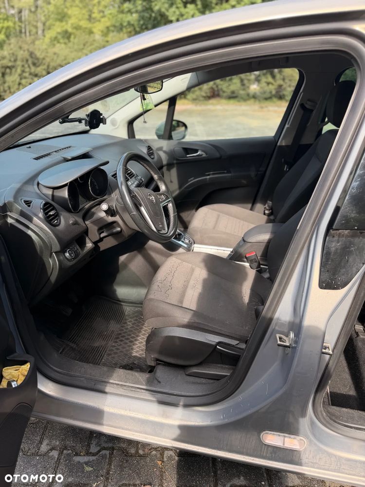 Opel Meriva - 13
