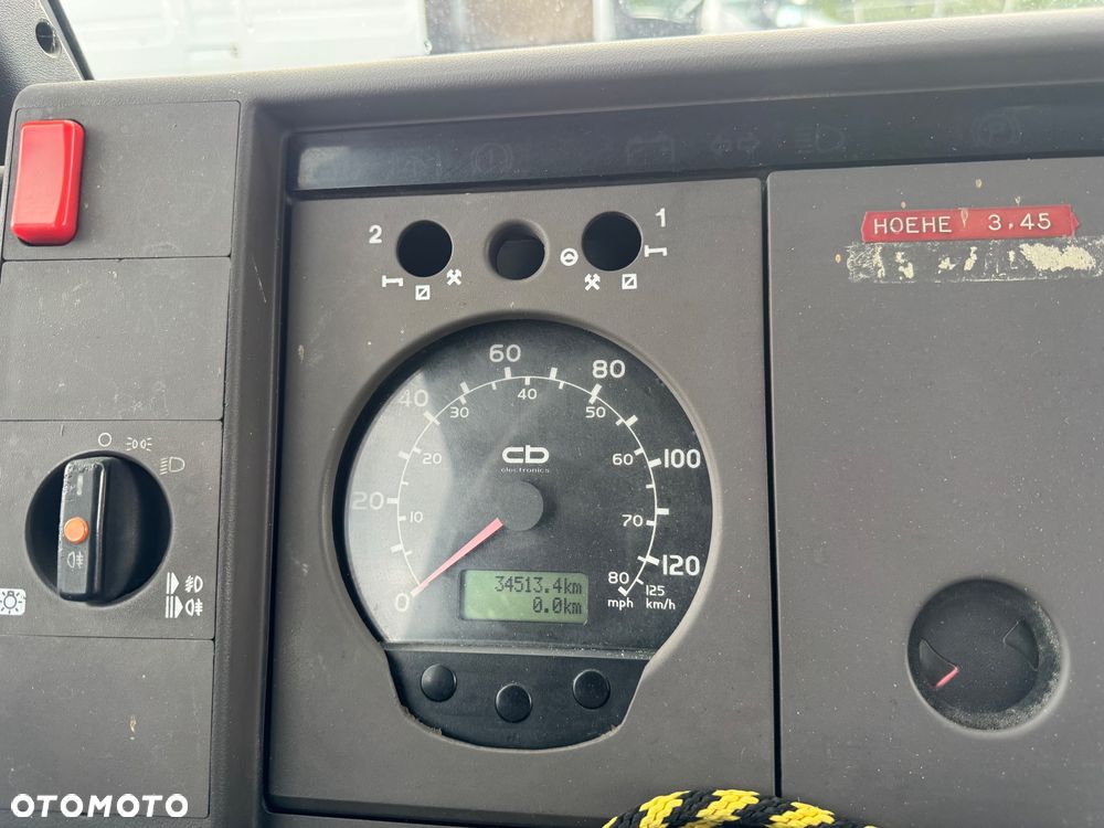 Mercedes-Benz D609 - 12