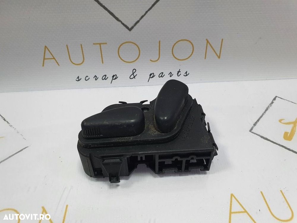 Buton reglaj scaun  MERCEDES-BENZ C-CLASS T-Model II S203 2001 - 2007 2.2 C 220 CDI OM 646.963  2108213851 - 2