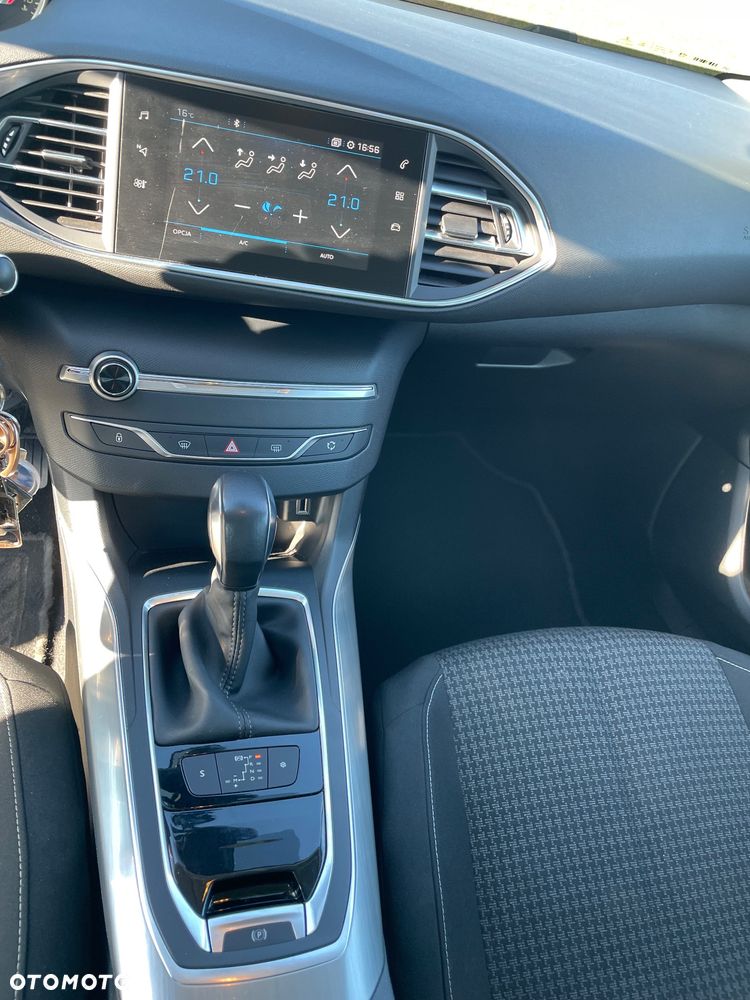 Peugeot 308 - 6