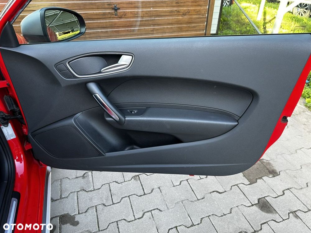 Audi A1 3-drzwiowe 1.0 TFSI ultra S tronic design - 19