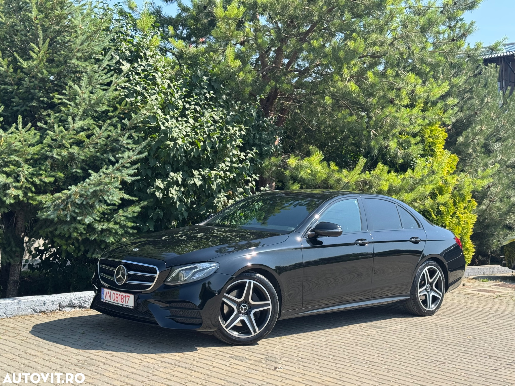 Mercedes-Benz E 220 d 9G-TRONIC AMG Line - 24