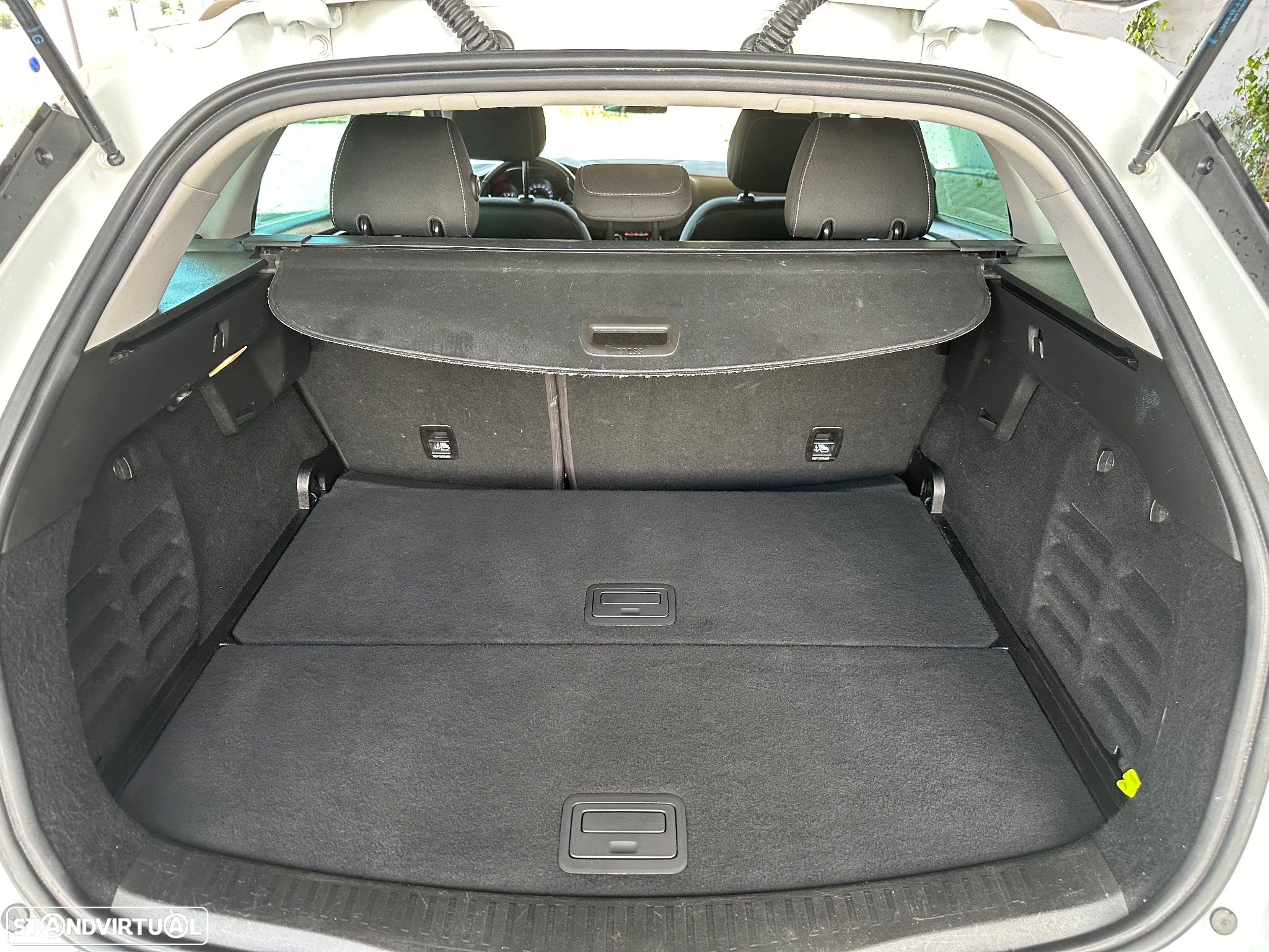Renault Mégane Sport Tourer 1.5 Blue dCi Limited - 11