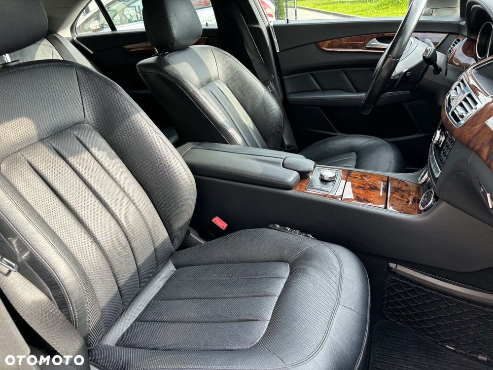 Mercedes-Benz CLS 350 CDI DPF BlueEFFICIENCY 7G-TRONIC - 25