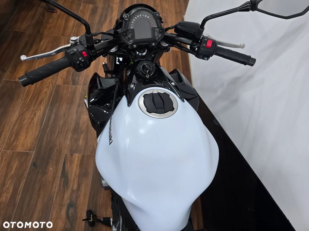 Kawasaki Z 650 - 21
