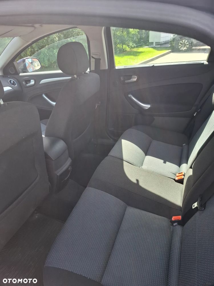 Ford Mondeo - 6