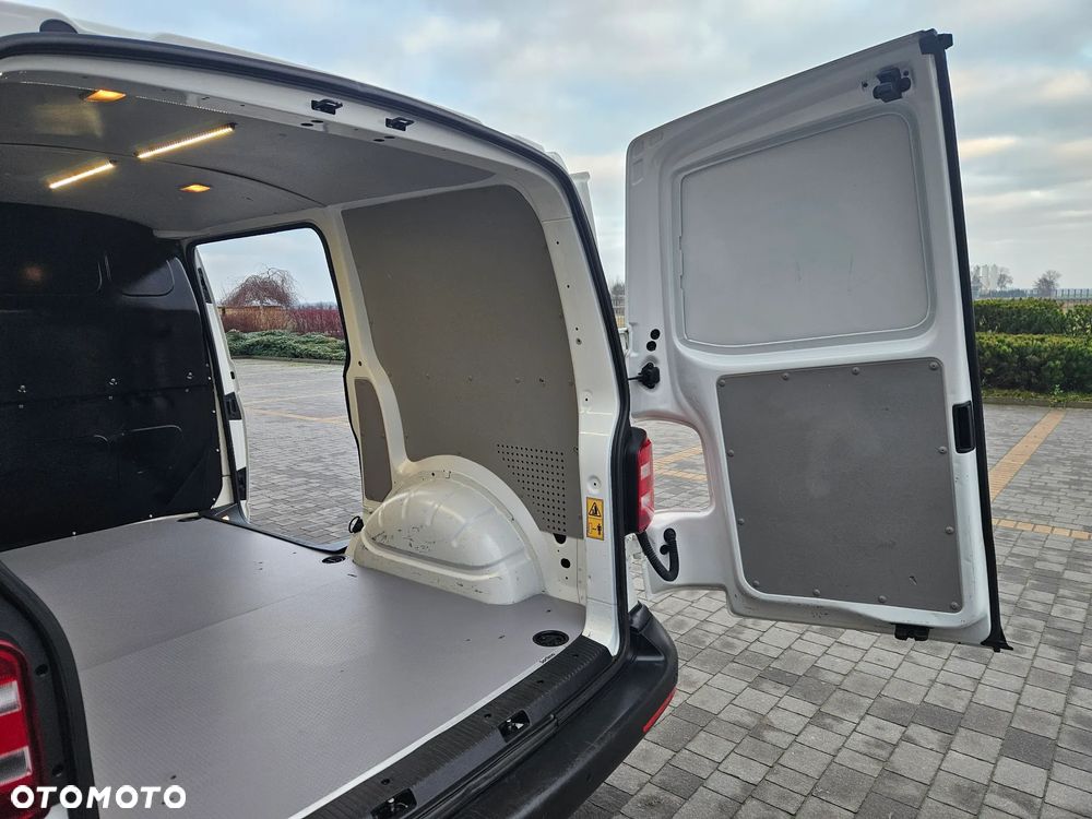 Volkswagen Transporter T6 - 13