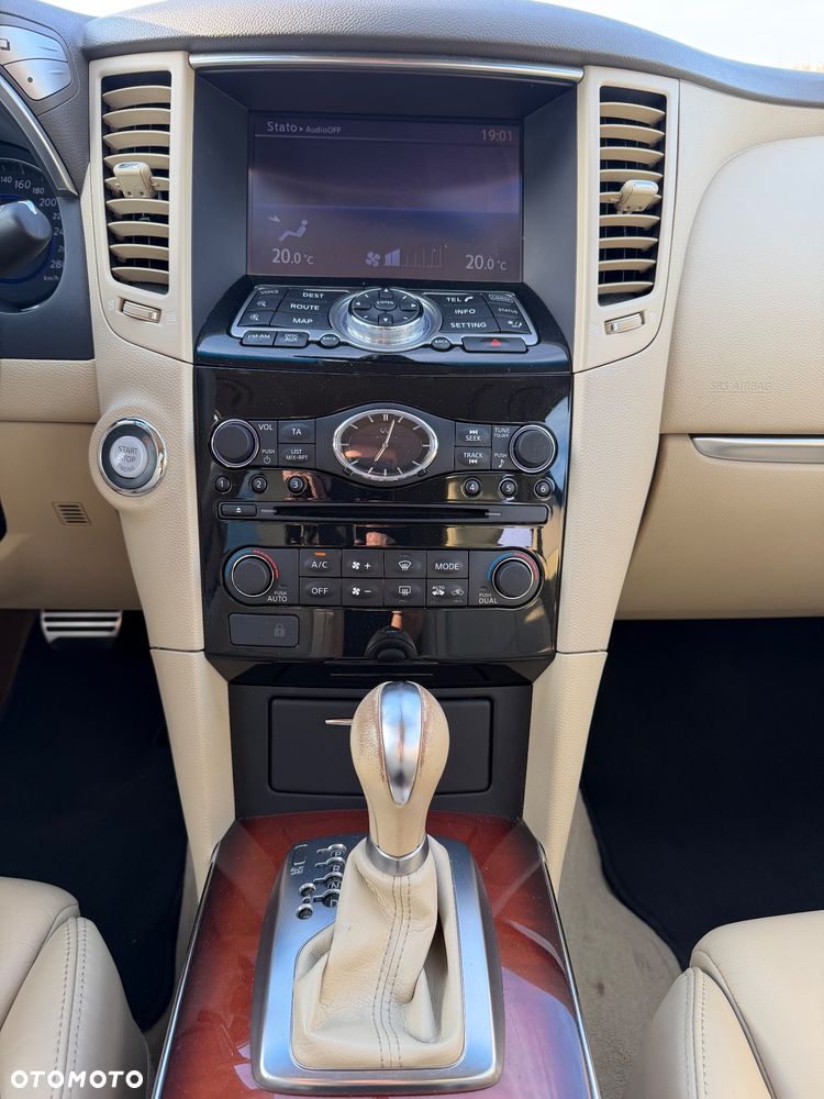 Infiniti QX70 3.7 S Premium EU6 - 16