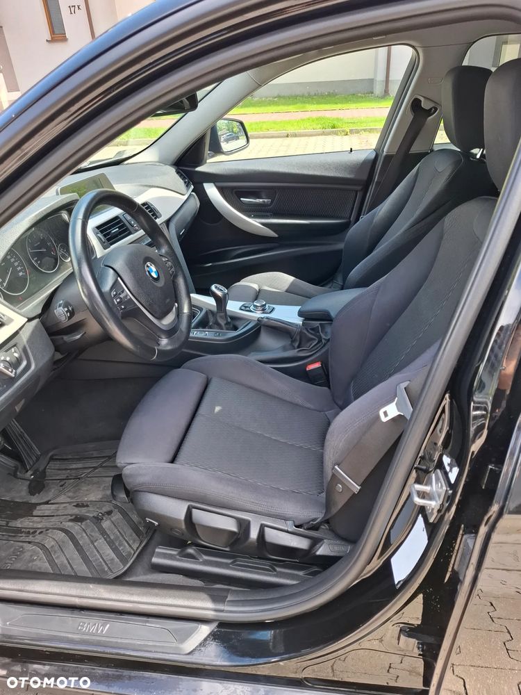 BMW Seria 3 320d - 10