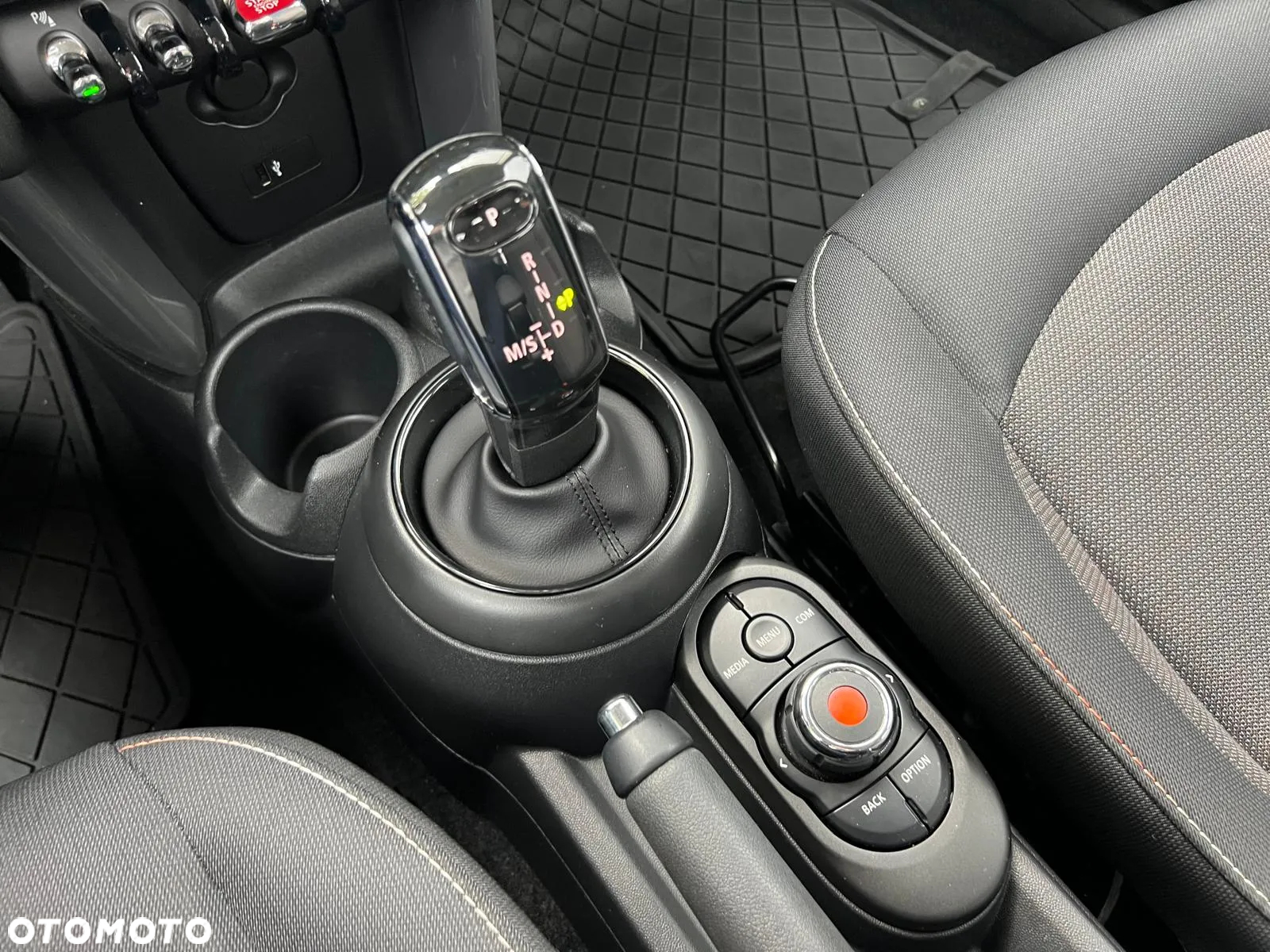 MINI Cooper - 16