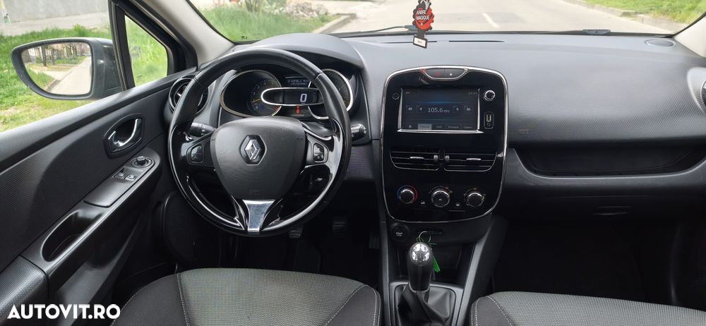Renault Clio - 6