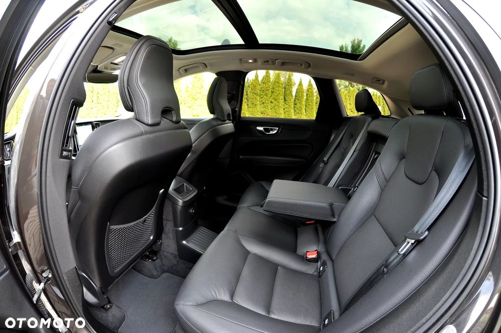 Volvo XC 60 T6 AWD Plug-In Hybrid Inscription - 20