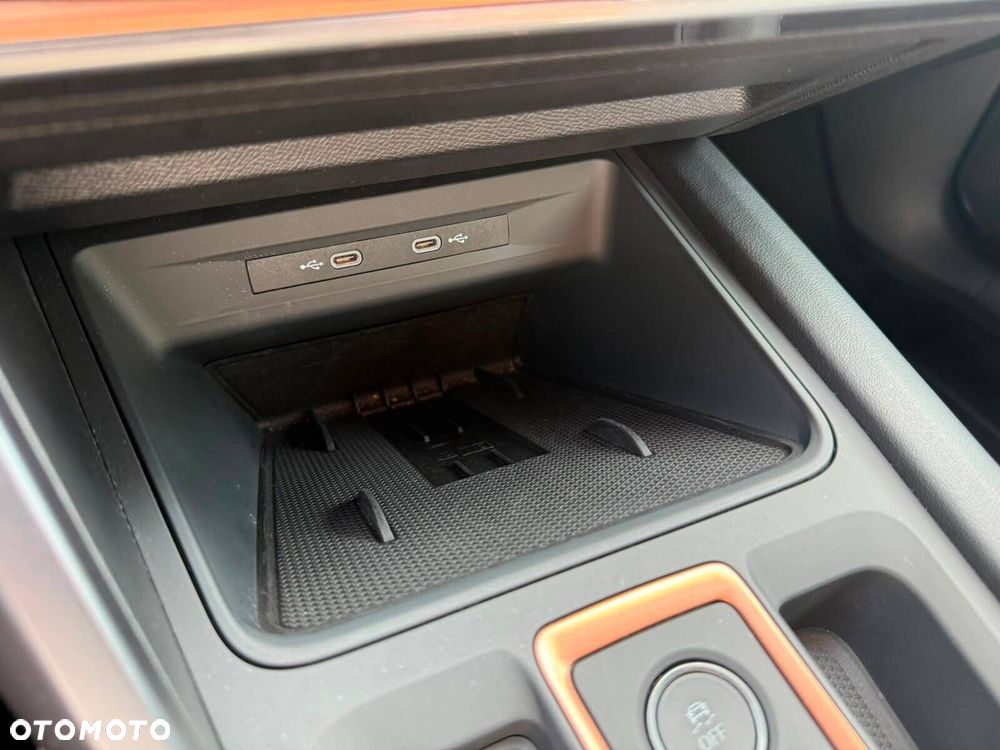 Cupra Formentor 1.5 eTSI mHEV DSG - 35